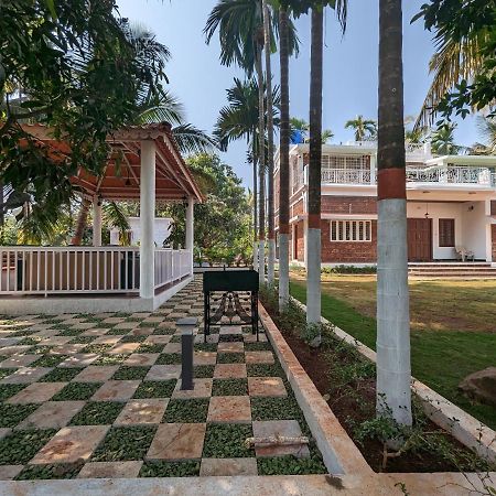 Sundeck Villa Алибаг Экстерьер фото