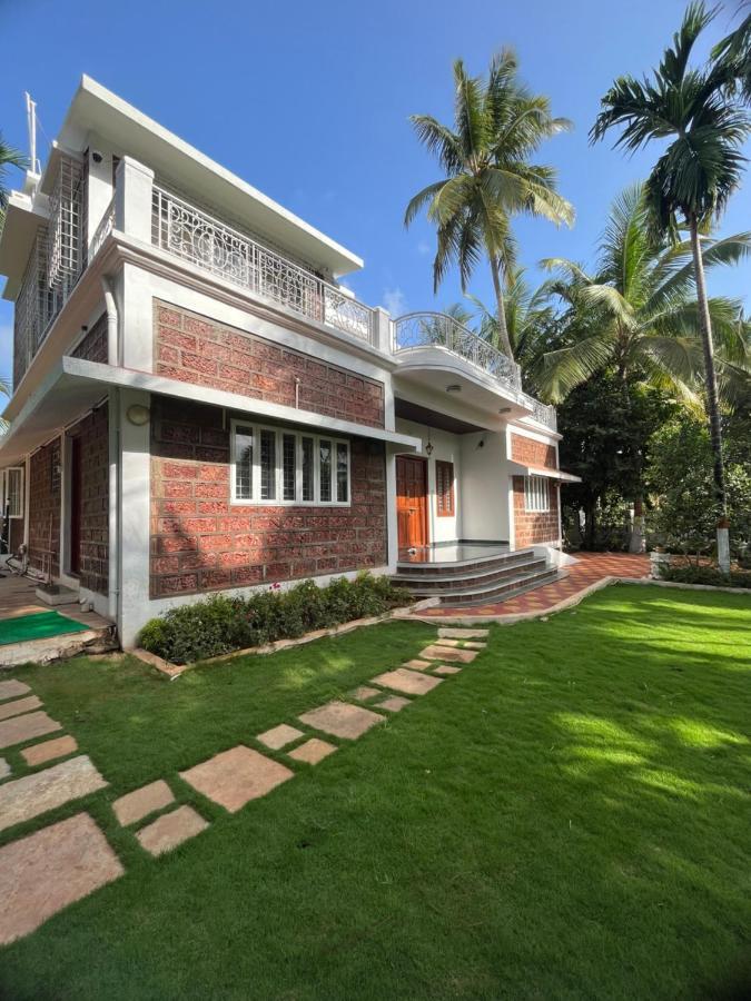 Sundeck Villa Алибаг Экстерьер фото